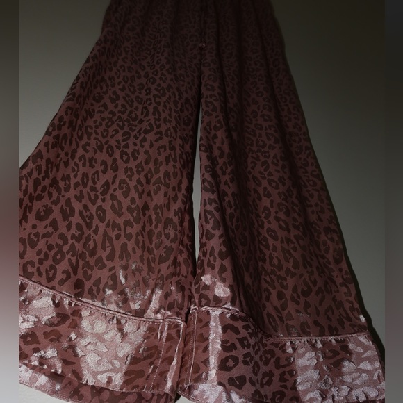 Show Me Your MuMu Gold/Tan Silk Cheetah PJ Set - Picture 8 of 10